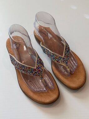 Cliffs by WHITE MOUNTAIN Multicolor Beaded Thong Sandals, Size 8.5
